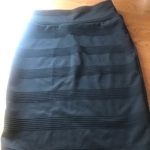 EUC LuLaroe Cassie Skirt
